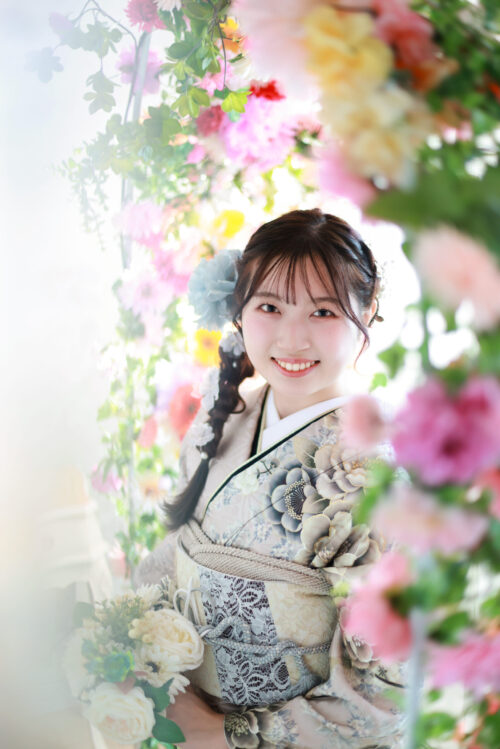 成人式振袖の華やかな前撮り写真